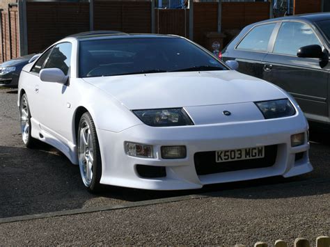 Much horsepower does nissan 300zx twin turbo have