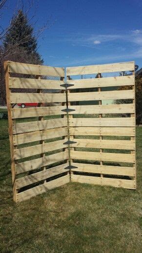 How To Build A Free Standing Pallet Wall In Easy Steps Artofit