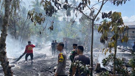 5 Rumah Terbakar Di Polman Kerugian Ditaksir Rp200 Juta Tribun Sulbar