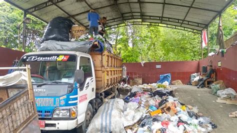 Sanksi Untuk Warga Yogya Yang Buang Sampah Anorganik Di Depo Kumparan