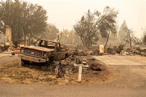 Neighborhoods destroyed by wildfire in Talent, Oregon – Seattle ...