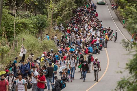 Cae flujo migratorio por el Darién arriesgado paso selvático camino a