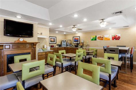 Quality Inn Alcoa Tennessee | Hotels near Maryville TN