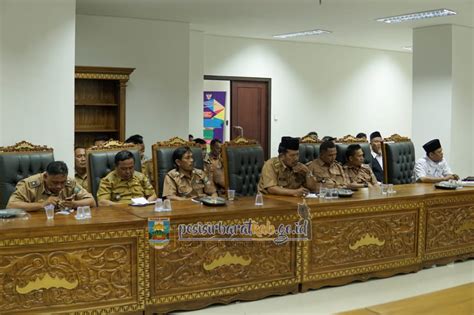 Bupati Agus Istiqlal Buka Bimtek Pptkh Kabupaten Pesisir Barat