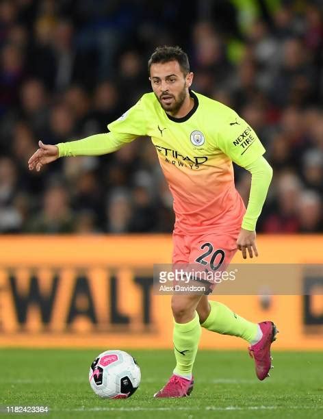 Bernardo Silva Vs Crystal Palace 2019 Photos And Premium High Res