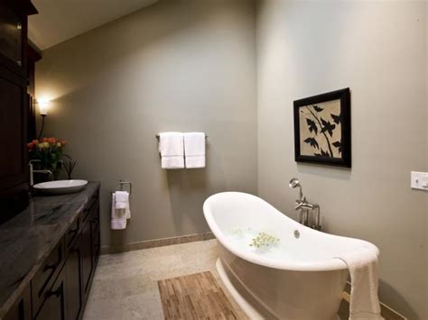 Soaking Tub Designs Pictures Ideas And Tips From Hgtv Hgtv