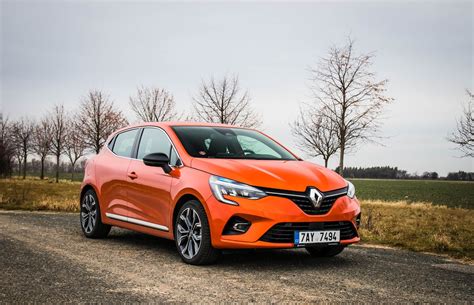 Test Renault Clio Tce Edc Nov Generace Dorazila S P Jemnou