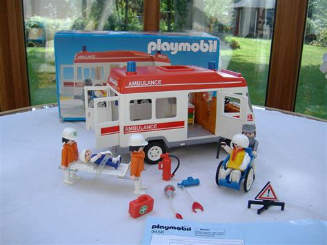 Der Original Playmobil Krankenwagen Aus Den 70er Jahren Ebay