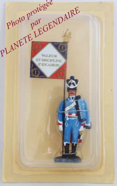 FIGURINE HACHETTE PORTE Drapeau 1er Régiment de hussards 1804 1812