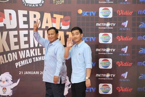 Adab Gibran Rakabuming Raka Saat Debat Cawapres 2024 Jadi Sorotan