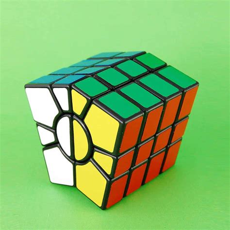 Get Your Hands On 22 The Most Hardest Rubik’s Cubes To Solve - Things I ...