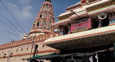 A Devotee Died Of A Heart Attack In Vitthal Rukmini Temple Of Pandharpur Pandharpur विठू