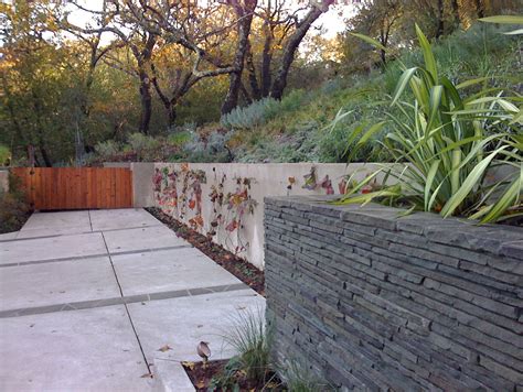 10 Most Inspiring Retaining Wall Ideas For Steep Slopes In A Spacious Garden Aprylann