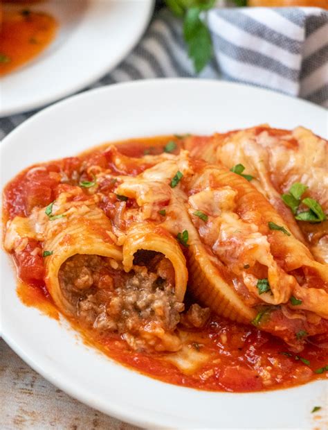 Ground Beef And Mozzarella Cheese Stuffed Jumbo Shells