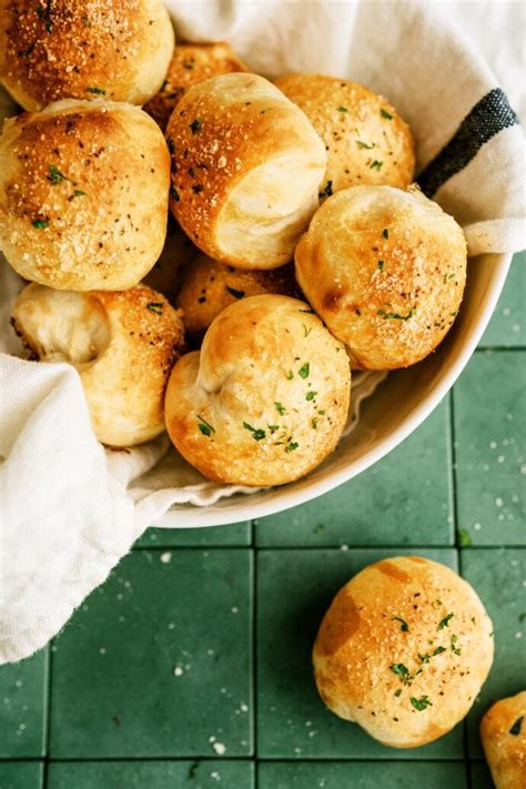 Copycat Domino's Bread Bites - Lauren's Latest