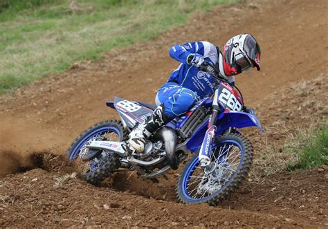 Photos Motocross des championnats régionaux 125cc très disputés