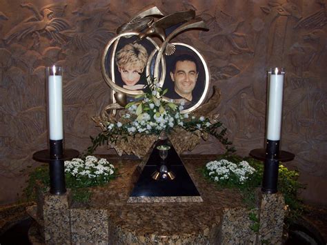 Diana And Dodi Memorial Harrods London The Shrine Like M Flickr