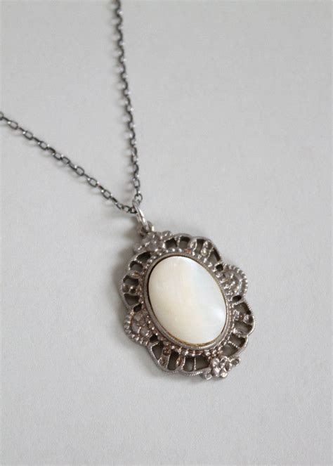 Vintage 1910s Mother of Pearl Pendant Necklace | Raleigh Vintage