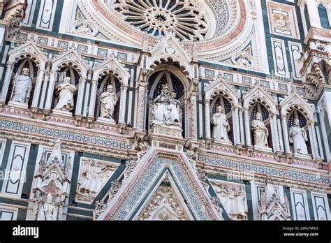 Fachada Neog Tica De La Catedral Renacentista Santa Maria Del Fiore En