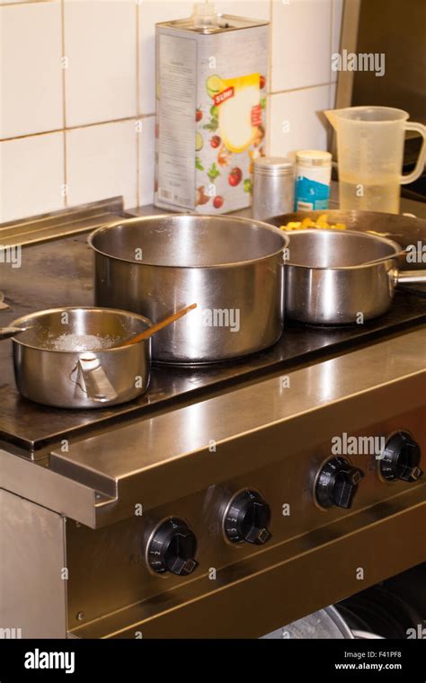 Industrial cooking pots hi-res stock photography and images - Alamy