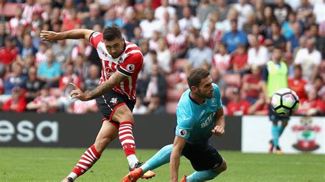 Southampton 1 0 Swansea Substitute Charlie Austin Seals Win For