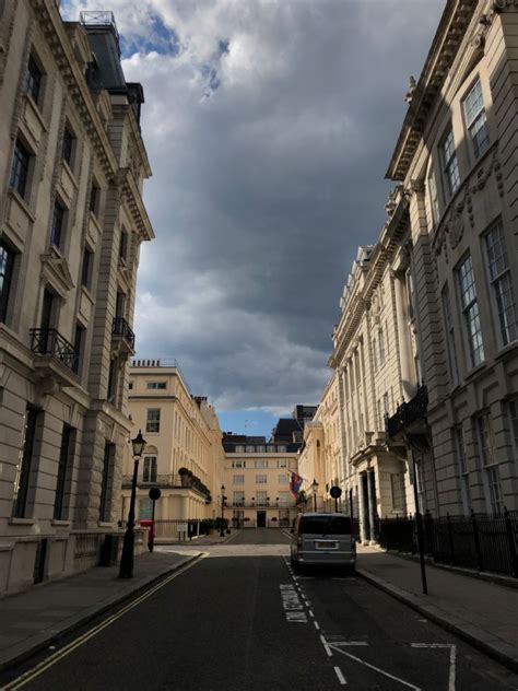 London Buildings Architecture Light Central London Vibes Aesthetic