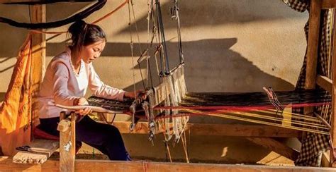 Silk Weavers of Hill Tribe Laos: Weaving off the Beaten Path ...