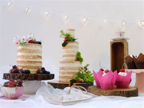 Sladky St L Na Svadbu Cupcakes A Naked Cake Torta Svadobn