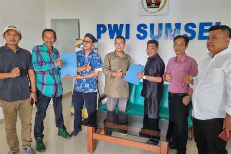 3 Calon Ketua PWI Sumsel Mengambil Formulir