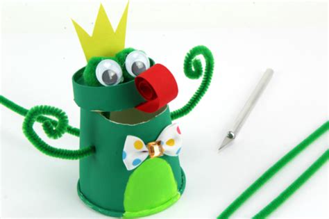 Marionnette Grenouille Avec Un Gobelet En Carton Activit S Manuelles