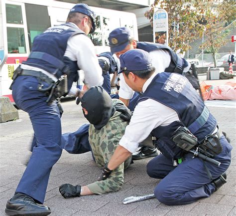 国際行事を前にテロ訓練 関係団体が江田駅前で 青葉区 タウンニュース