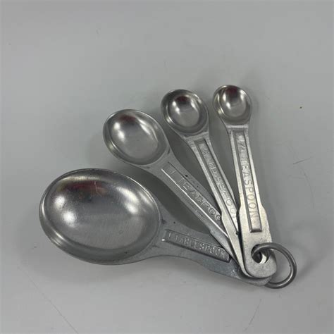 Set Of 4 Vintage Metal Aluminum Measuring Spoons On Ring Etsy