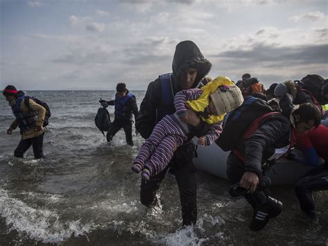 Refugee Crisis Number Of People Reaching Europe In 2015 Passes 1