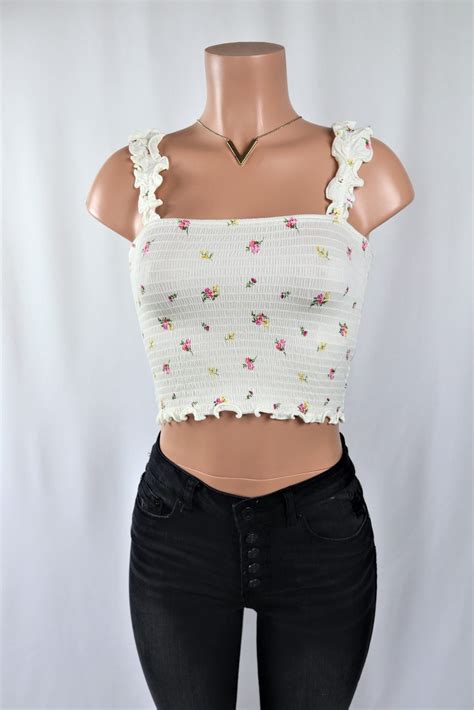 Ruffled Floral Crop Top Needmystyle