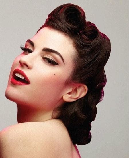 45 Vintage Victory Rolls From 1940s Any Woman Can Copy