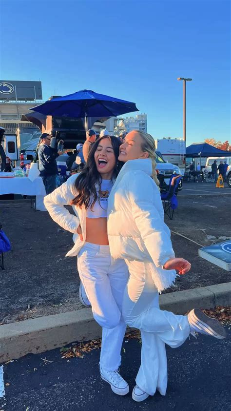 Penn State Whiteout Gameday Outfit Cozy Outfit Friends Poses