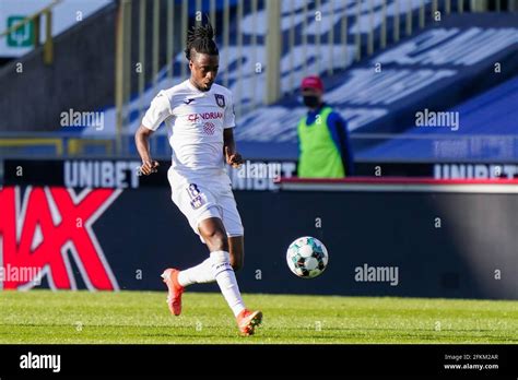 BRÜGGE BELGIEN 2 MAI Majeed Ashimeru vom RSC Anderlecht während