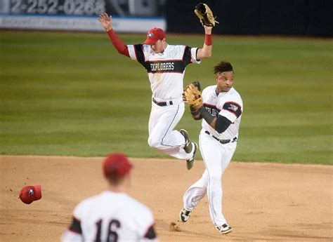 Former Sioux City Explorers outfielder Michael Lang drives in go-ahead ...