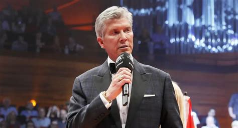 Michael Buffer Net Worth Age Bio Wiki Weight Wife Kids 2024 The