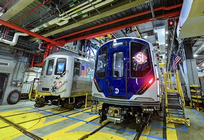 New R Cars Unveiled On Staten Island Railway F