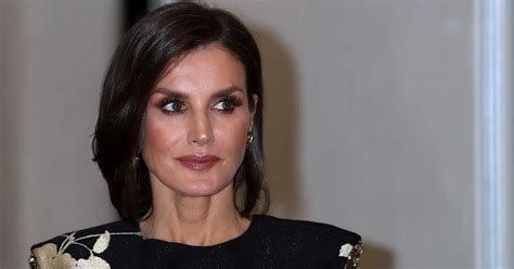 La Reina Letizia Se Enfrenta A Un Problema Con Su Estilista Eva