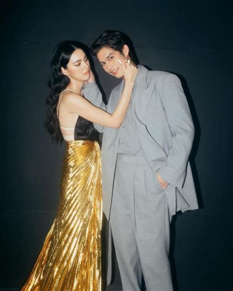 Ma nữ Mai Davika diện bikini khoe thân hình gợi cảm sau tin đồn hẹn hò hotboy đam mỹ kém tuổi