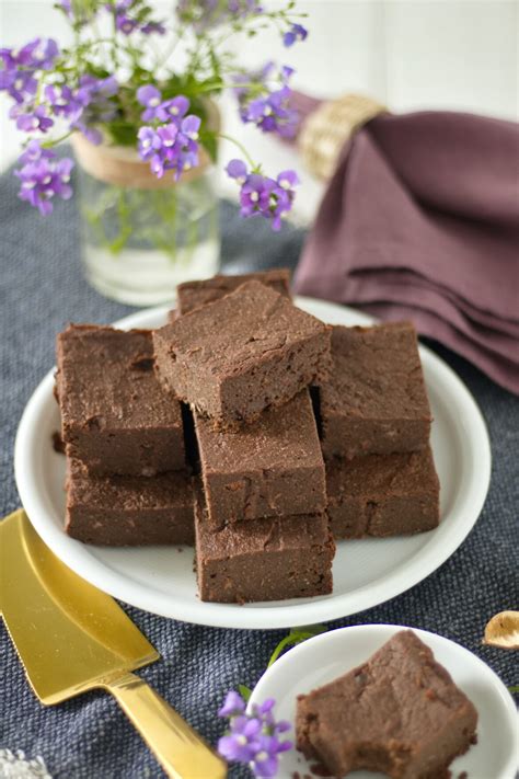 Vegane und glutenfreie Süßkartoffel Brownies mit Datteln gesunder