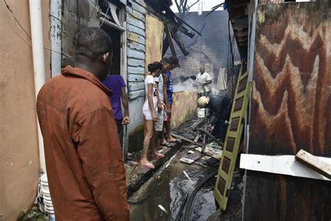 Incendio Reduce A Cenizas Viviendas En San Carlos Diario Libre