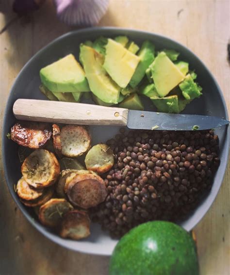 Salade De Patate Douce R Tie Au Thym Lentilles Avocat Et Vinaigrette