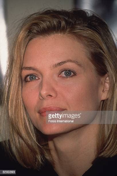 123 Michelle Pfeiffer 1995 Photos & High Res Pictures - Getty Images