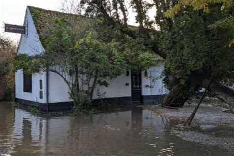 Inondations Dans Le Pas De Calais Emmanuel Macron Au Chevet Des