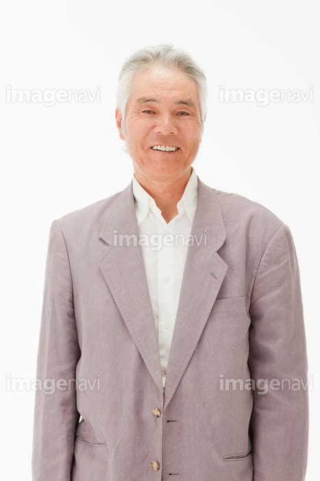 【笑顔の60代男性】の画像素材10032860 写真素材ならイメージナビ