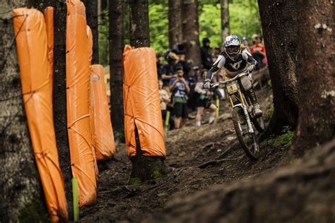 Coppa Del Mondo Dh Loic Bruni E Vali H Ll Dettano Legge A Leogang