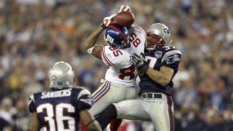 NFL Unforgettable Moments: The Helmet Catch | OfficePoolStop Blog